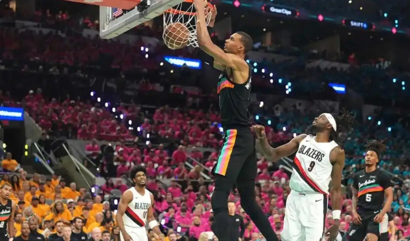 NBA直播賽后戰(zhàn)報(bào)：文班35分破三紀(jì)錄 塔圖姆25+11+7 無緣日最佳